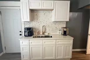 2201 E 86th St, Loveland, OH 44106 - Photo 9