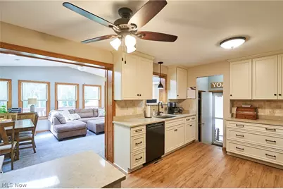 1865 Hartville Road, Mogadore, OH 44260 - Photo 5