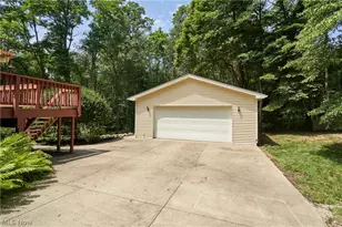 1865 Hartville Rd, Mogadore, OH 44260 - Photo 25