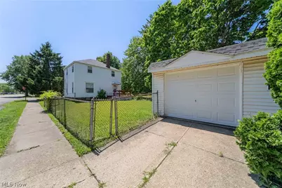 19211 Mohican Avenue, Loveland, OH 44119 - Photo 27