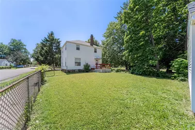 19211 Mohican Avenue, Loveland, OH 44119 - Photo 25
