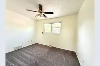 2051 Randall Street, Lorain, OH 44052 - Photo 27