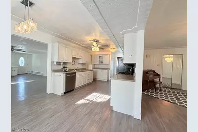 2051 Randall Street, Lorain, OH 44052 - Photo 9