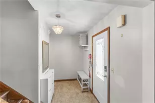 8121 Yorkshire Dr, Mentor, OH 44060 - Photo 9