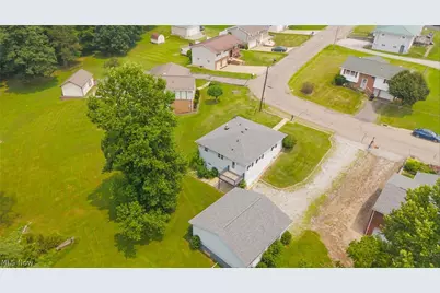 315 Nimitz Avenue, Wintersville, OH 43953 - Photo 7