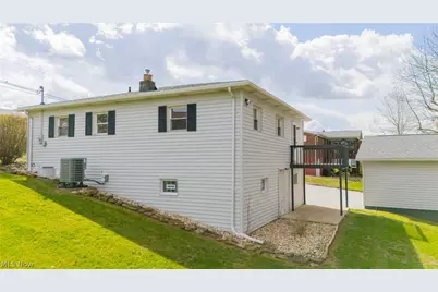 315 Nimitz Avenue, Wintersville, OH 43953 - Photo 3