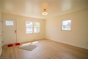 315 Nimitz Ave, Wintersville, OH 43953 - Photo 15
