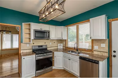 2030 W 100th Street, Oakwood, OH 44102 - Photo 5