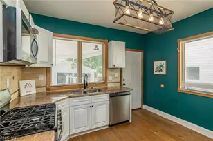 2030 W 100th St, Loveland, OH 44102 - Photo 7