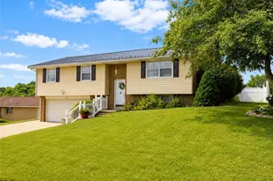 138 Tera Manor, Wintersville, OH 43953 - Photo 3
