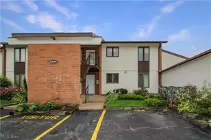 2594 E Sun Valley Dr, Port Clinton, OH 43452 - Photo 1
