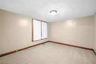 909 Brown Ave NW, Canton, OH 44703 - Photo 23