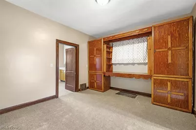 909 Brown Avenue NW, Canton, OH 44703 - Photo 7