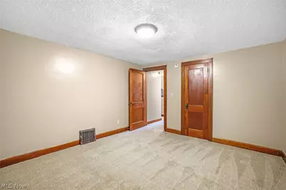 909 Brown Avenue NW, Canton, OH 44703 - Photo 25