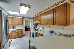 1183 Aberth Dr, Akron, OH 44320 - Photo 13