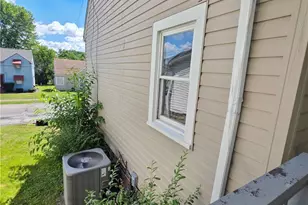 239 Hollywood Blvd, Steubenville, OH 43952 - Photo 7