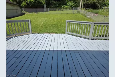 239 Hollywood Boulevard, Steubenville, OH 43952 - Photo 3