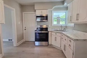 239 Hollywood Blvd, Steubenville, OH 43952 - Photo 9