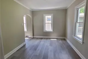 239 Hollywood Blvd, Steubenville, OH 43952 - Photo 11