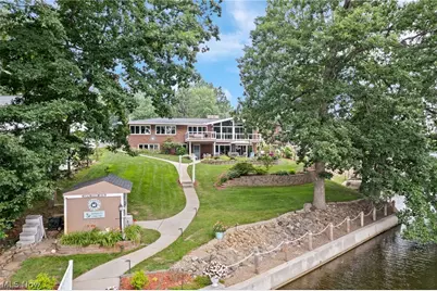 114 Lake Front Drive, Green, OH 44319 - Photo 3