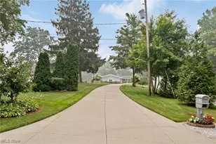114 Lake Front Dr, Green, OH 44319 - Photo 9
