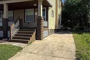 11824 Honeydale Ave, Loveland, OH 44120 - Photo 3
