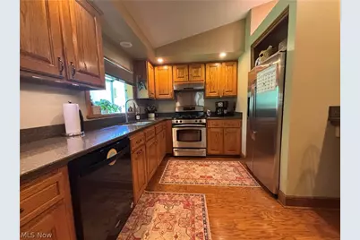385 Cochran Road, Aurora, OH 44202 - Photo 3