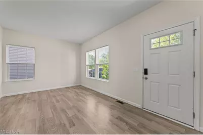 10359 Fox Hollow Circle, Twinsburg, OH 44087 - Photo 3