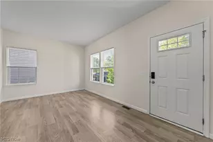 10359 Fox Hollow Cir, Twinsburg, OH 44087 - Photo 3