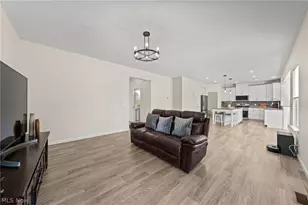 10359 Fox Hollow Cir, Twinsburg, OH 44087 - Photo 9