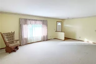 34877 Clear Creek Dr, North Ridgeville, OH 44039 - Photo 11