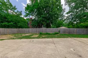 18526 Scottsdale Blvd, Huber Heights, OH 44122 - Photo 37
