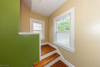 18526 Scottsdale Boulevard, Huber Heights, OH 44122 - Photo 15