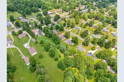 8160 Joyce Road, Grandview Heights, OH 44147 - Photo 45