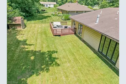 8160 Joyce Road, Grandview Heights, OH 44147 - Photo 37