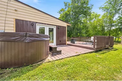 8160 Joyce Road, Grandview Heights, OH 44147 - Photo 35