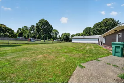 6045 S McNutt Avenue, Ashtabula, OH 44004 - Photo 41