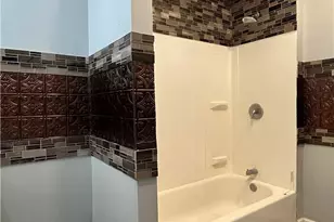 797 Alhambra Rd, Loveland, OH 44110 - Photo 5