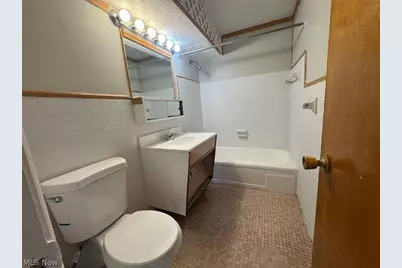 12050 Lake Avenue #310, Oakwood, OH 44107 - Photo 9