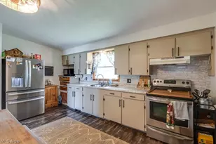 1014 Lillian St SW, Canton, OH 44706 - Photo 9