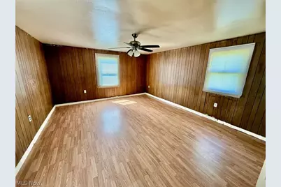 477 Henry Street, Painesville, OH 44077 - Photo 9
