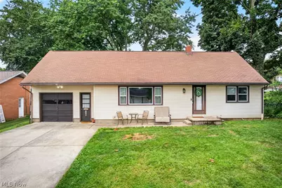 119 Pershing Avenue SE, North Canton, OH 44720 - Photo 1