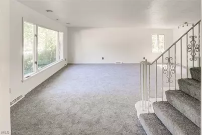 18212 Cornwall Road, Loveland, OH 44119 - Photo 3