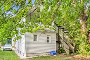 298 Sumner Ct, Akron, OH 44311 - Photo 5