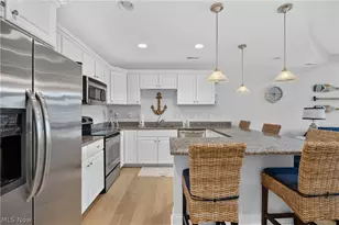 3191 N Beach Towne Ct, Port Clinton, OH 43452 - Photo 9