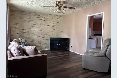 2400 Midway Avenue NE, Canton, OH 44705 - Photo 5