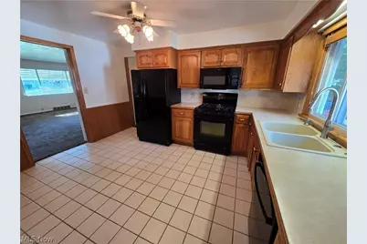 976 N Pasadena Avenue, Elyria, OH 44035 - Photo 11