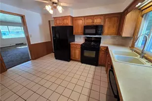 976 N Pasadena Ave, Elyria, OH 44035 - Photo 11