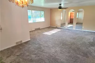 976 N Pasadena Ave, Elyria, OH 44035 - Photo 7