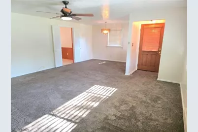 976 N Pasadena Avenue, Elyria, OH 44035 - Photo 5